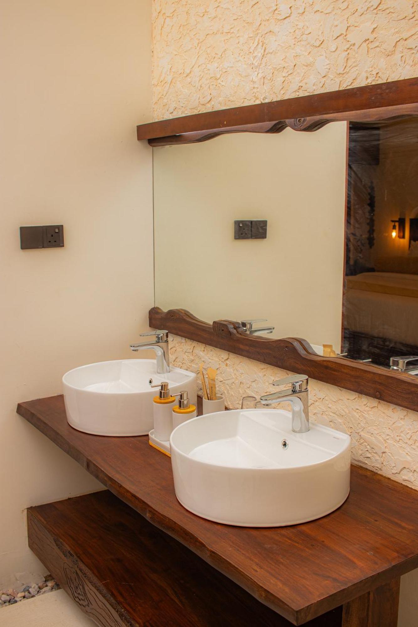 Spicepeek Boutique Hotel Cmb Airport Katunayake Exterior photo