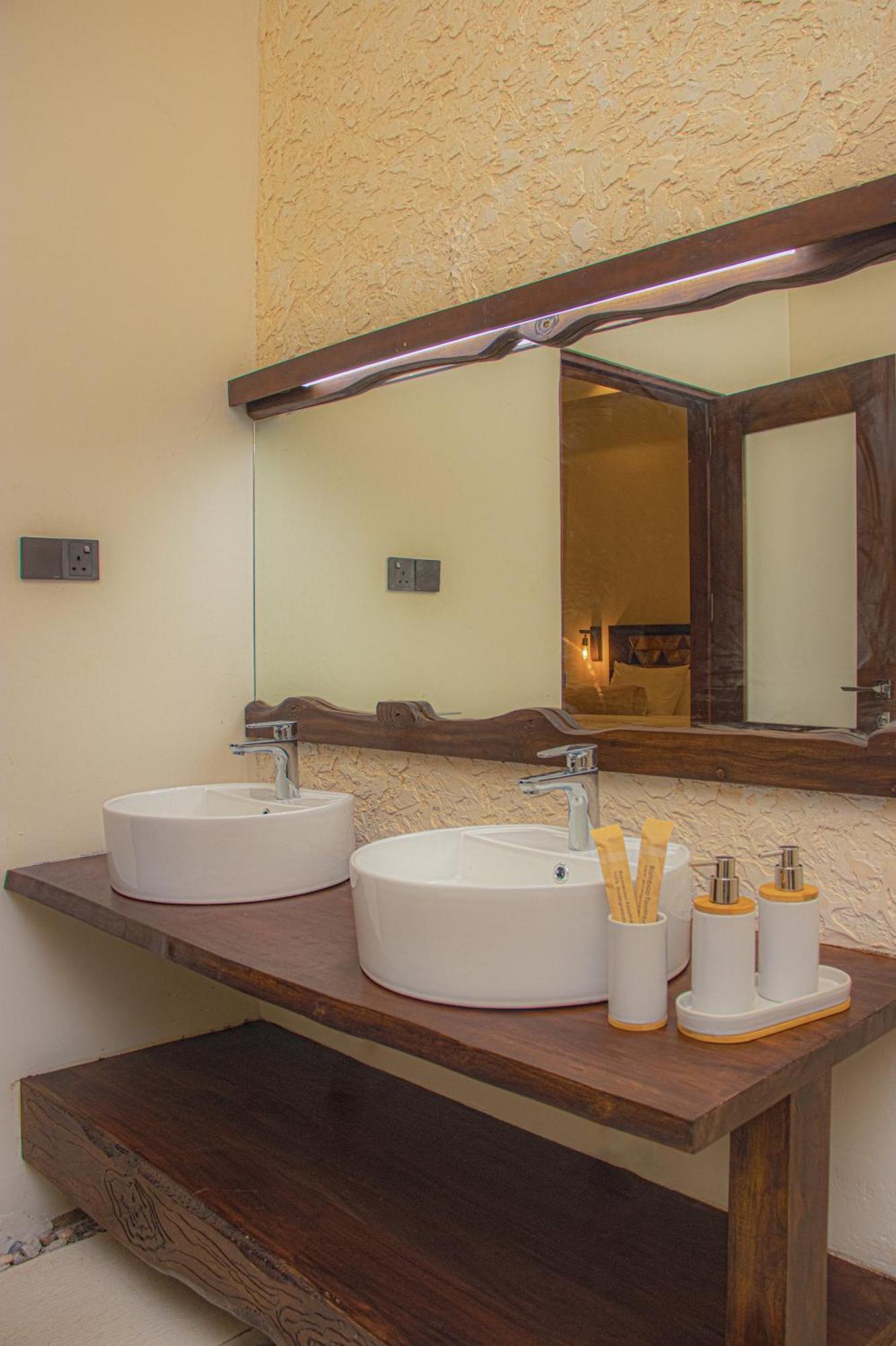 Spicepeek Boutique Hotel Cmb Airport Katunayake Exterior photo